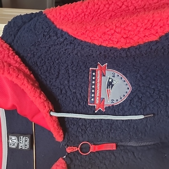 New England Patriots Sherpa Hoodie - Red and Navy size XL - Picture 4 of 6